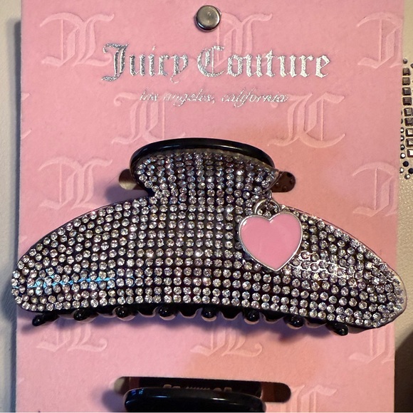 Juicy Couture NWT Cream Shoulder Tote & Black Heart Wristlet & Hair Clips (P192) - Picture 11 of 14